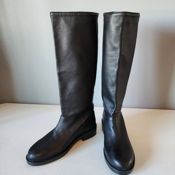 Elegant Black Heeled Boots - Picture 8 of 14